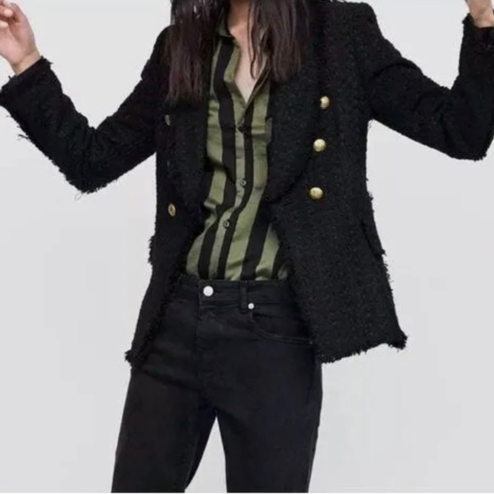 *SOLD* ZARA Blazer NWT Black Tweed/Boucle Blazer, Gold Buttons, Raw Hem. MEDIUM